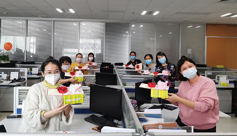 >助力女神上“頭條”！